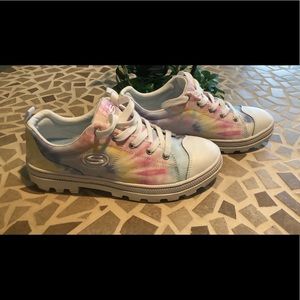 Skechers shoes women’s size 8 pastel colors